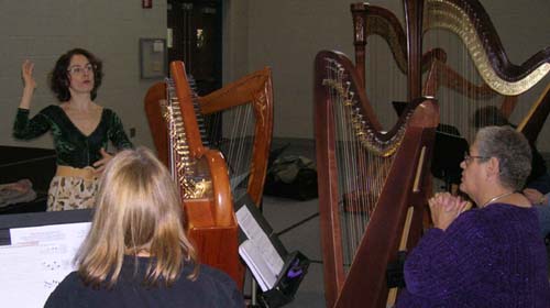 Stephanie Bennett teaches harp workshop in Ohio