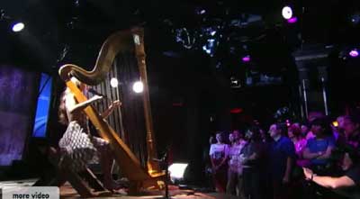 Joanna Newsom with Harpworld harp